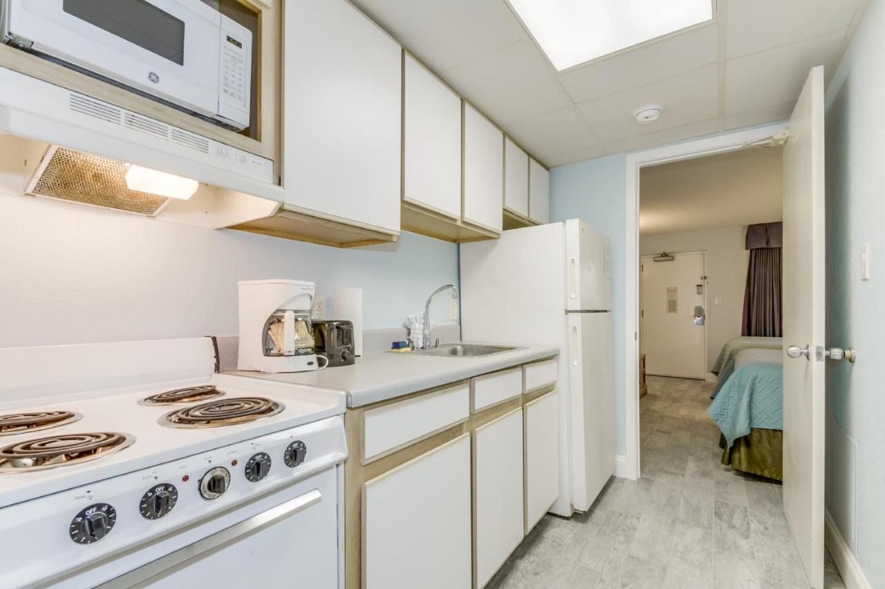 Hosteeva Oceanfront Boardwalk Beach Resort With Balcony マートルビーチ エクステリア 写真